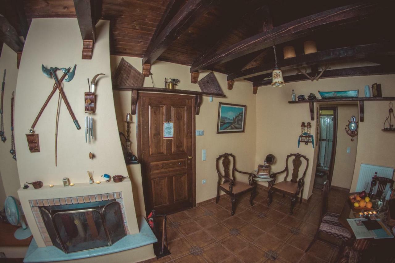 Kalogirou Stone House Apartment ลิมนิโอนาส ภายนอก รูปภาพ