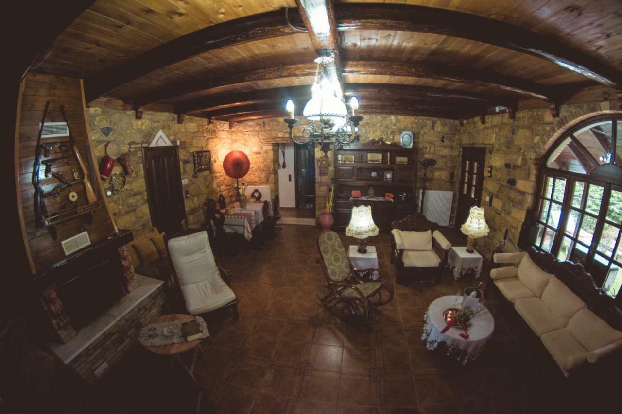 Kalogirou Stone House Apartment ลิมนิโอนาส ภายนอก รูปภาพ